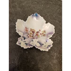 Vintage Leuchtenburg Germany Leaf‎ Shaped Trinket Dish W/Roses